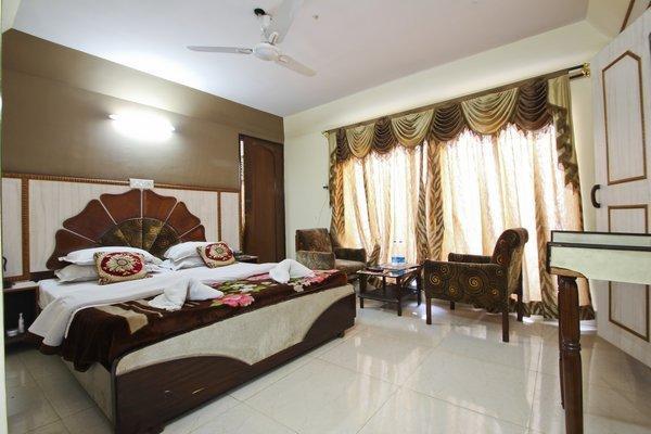Hotel Heera International Calcutta Buitenkant foto